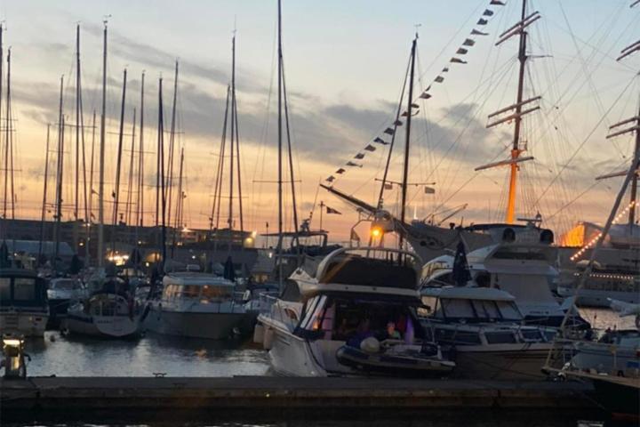 Husbaten Vega 1 Båter Göteborg